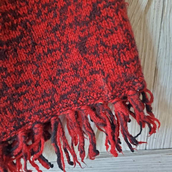 Thick Wool Poncho Made in Nepal - Picture 3 of 6